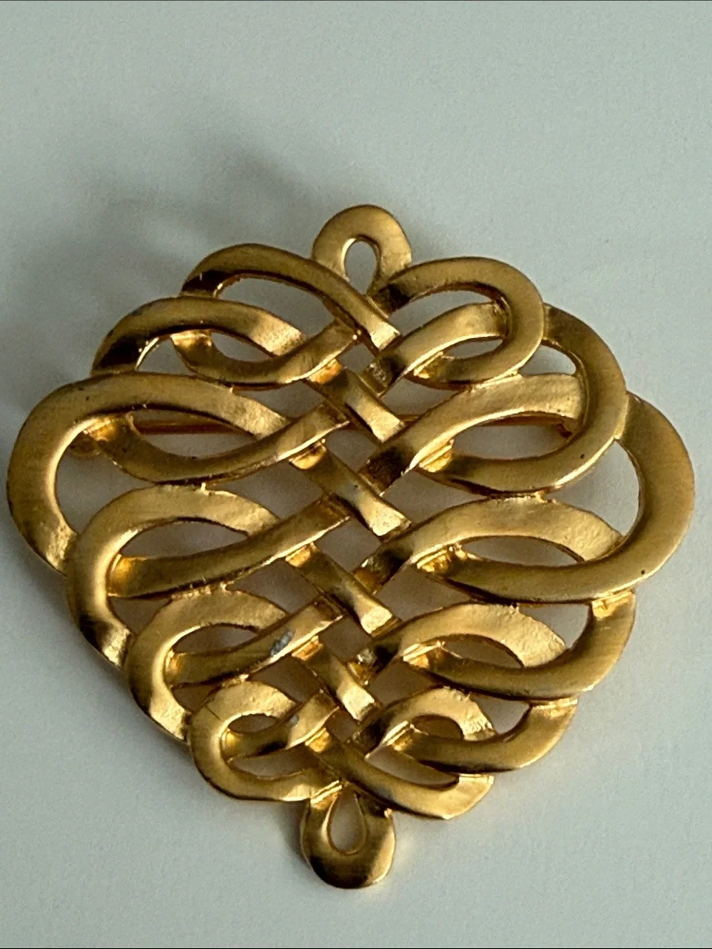 Vintage MMA signed Gold Tone Celtic Knot brooch pin